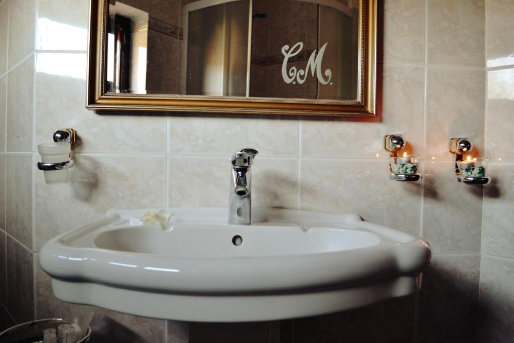 Castelul Maria Affittacamere 4*